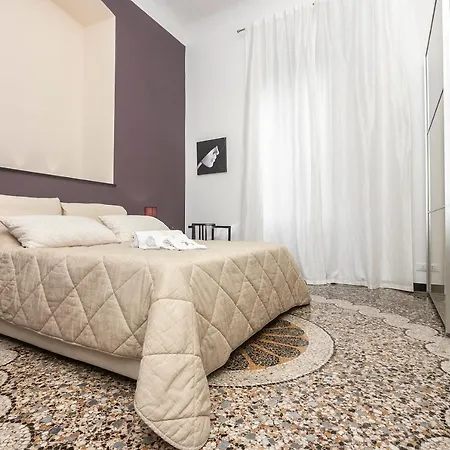 Homes In - Gold And Silver شقة جنوة
