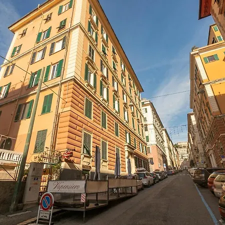 アパート Homes In - Gold And Silver ジェノヴァ