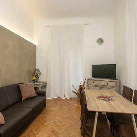 Homes In - Gold And Silver