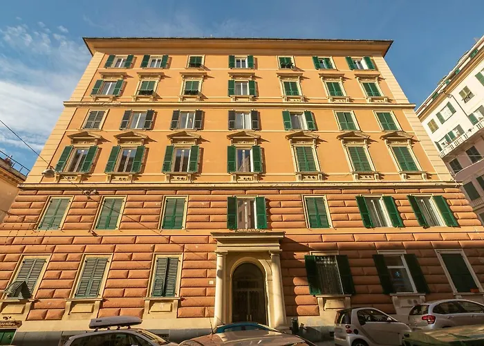 Homes In - Gold And Silver * Genoa