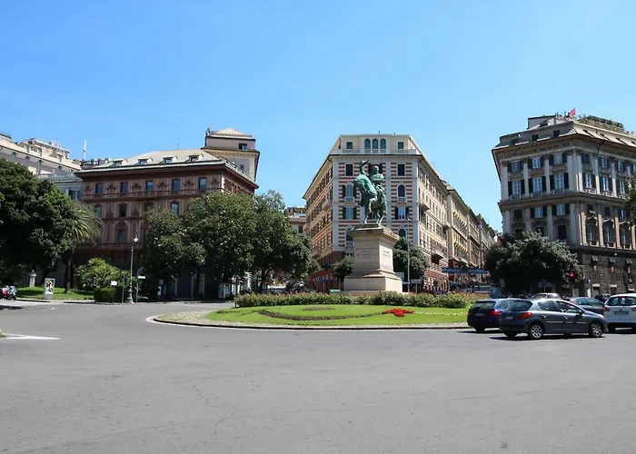 Homes In - Gold And Silver ジェノヴァ