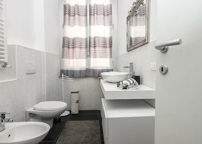 アパート Homes In - Gold And Silver ジェノヴァ