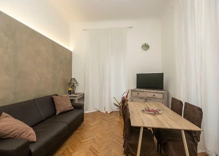 Homes In - Gold And Silver